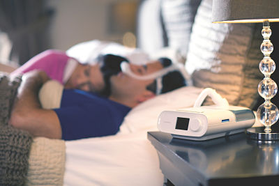 The DreamStation Auto CPAP is designed to fulfill the needs of all sleep therapy users who demand the very best from their therapy. Choose to sleep better.